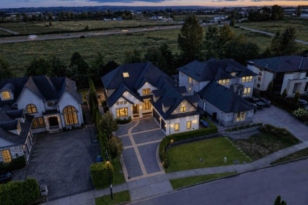 16636 57 Avenue, Surrey, BC V3S2L7 Photo 4