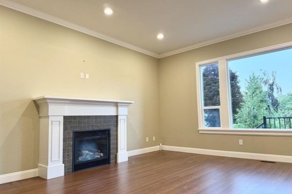 1664 King George Boulevard, Surrey, BC V4A4Z8 Photo 4