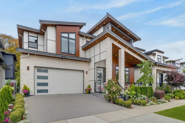 16643 18b Avenue, Surrey, BC V3Z1A2 Photo 2