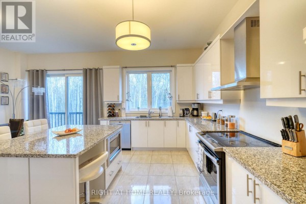 Family room - 1665 Emberton Way, Innisfil, ON L9S0N4 Photo 4