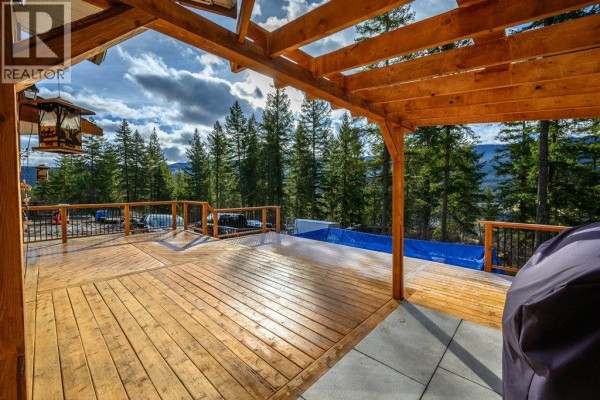2pc Bathroom - 1665 Enderby Mabel Lake Road, Enderby, BC V0E1V5 Photo 4