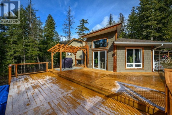 Family room - 1665 Enderby Mabel Lake Road, Enderby, BC V0E1V5 Photo 5