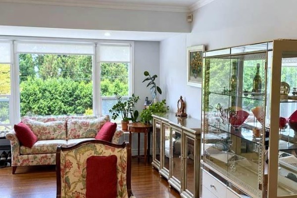 1665 Queens Ave Avenue, West Vancouver, BC V7V2X5 Photo 3