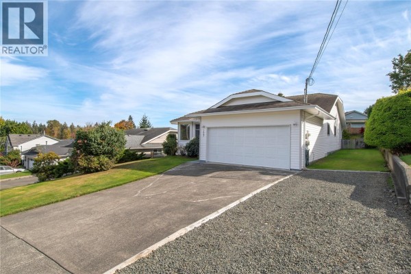 1667 Meadowbrook Dr, Campbell River, BC, photo 3