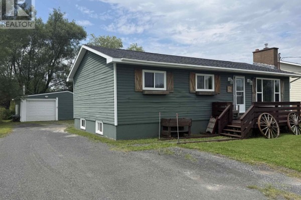 Eat in kitchen - 1668 Mackay Street, Westville, NS B0K2A0 Photo 2