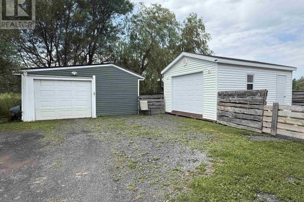 Living room - 1668 Mackay Street, Westville, NS B0K2A0 Photo 3