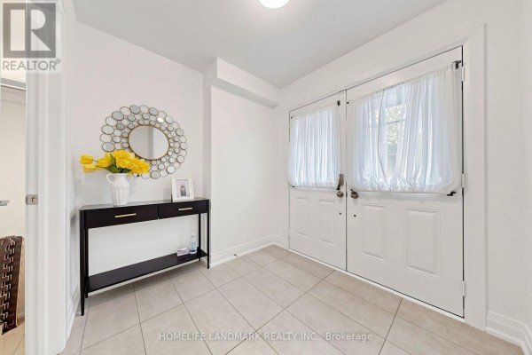 Eating area - 1669 Vellore Crescent, Mississauga, ON L5G0C3 Photo 4