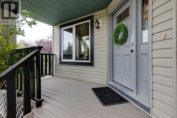 167 Fairways Close Nw, Airdrie, AB, photo 2