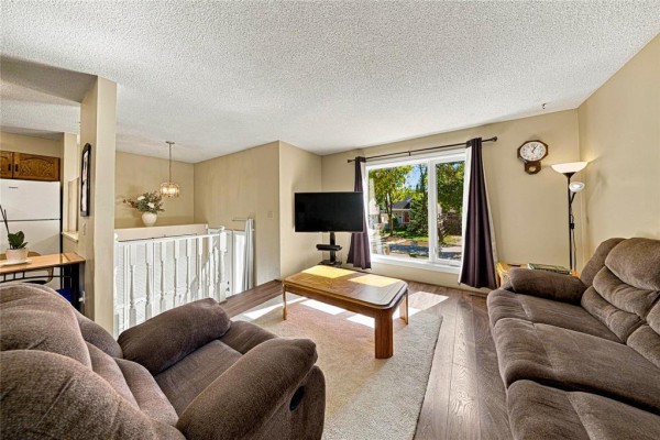 Primary Bedroom - 167 Goldthorpe Crescent, Winnipeg, MB R2N3E7 Photo 4