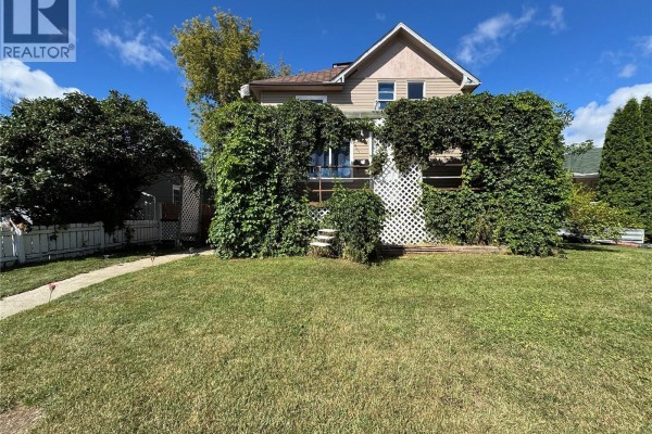 1671 103rd Street, North Battleford