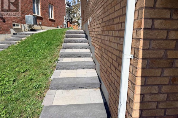 1671 William Lott Drive, Oshawa, ON, photo 2