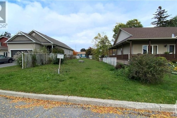 1673 Kindersley Avenue, Ottawa, ON, photo 2