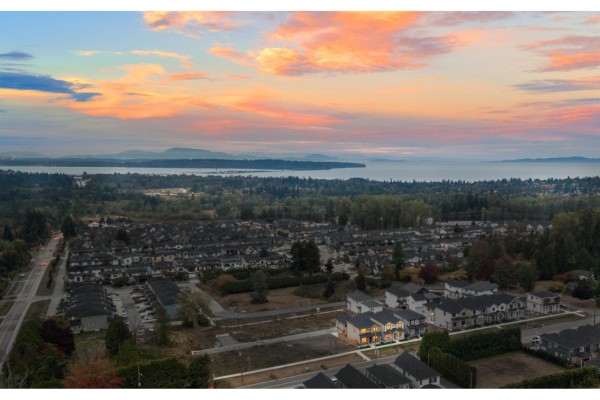 16734 20 Avenue, Surrey, BC V3Z9M9 Photo 5
