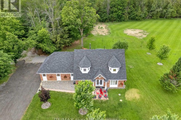 1674 Hooton Drive, Cavan Monaghan, ON L0A1C0 Photo 3