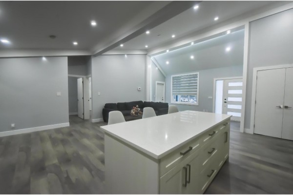 1675 136 Street, Surrey, BC V4A4E3 Photo 4