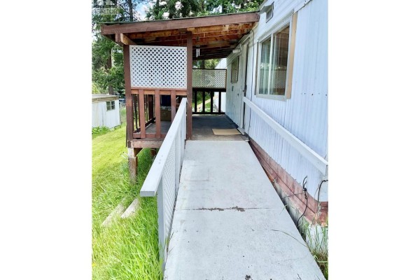Kitchen - 1675 33 Highway Unit# 11, Rock Creek, BC V0H1Y0 Photo 4