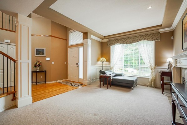 16766 108a Avenue, Surrey, BC V4N5H6 Photo 5