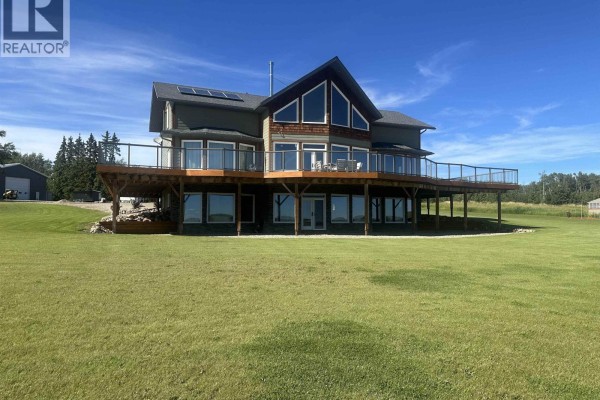 16767 N 277 Road, Fort St  John, BC, photo 2