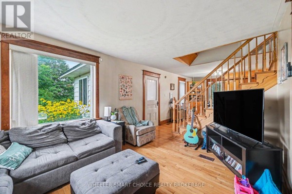 16769 Maloney Road, South Stormont, ON K0C2A0 Photo 5