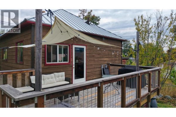 Storage - 1677 Second Avenue, Rossland, BC V0G1Y0 Photo 2