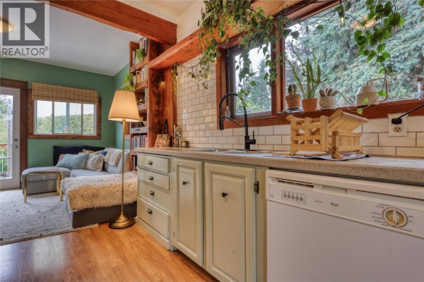 Bedroom - 1677 Second Avenue, Rossland, BC V0G1Y0 Photo 4