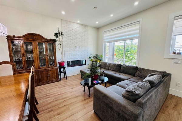 16781 20 Avenue, Surrey, BC V3Z9M9 Photo 3