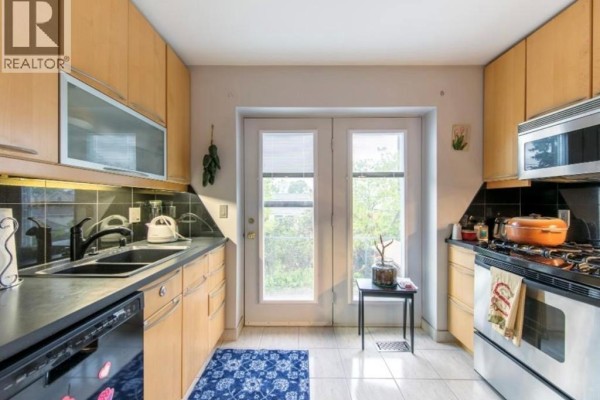 1679 Drouillard Unit# Upper, Windsor, ON, photo 2