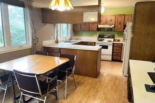 Family room - 168 8th Avenue, Minnedosa, MB R0J1E0 Photo 4