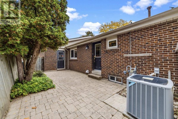 168 Arichat Road, Oakville, ON L6J5N4 Photo 3