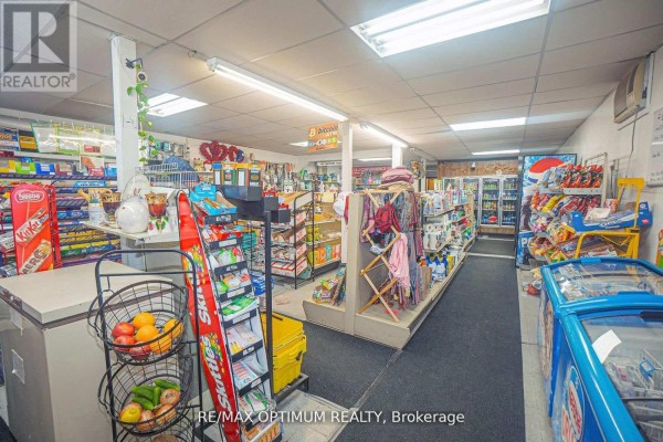 168 Bloor Street W, Oshawa, ON L1J1P7 Photo 4