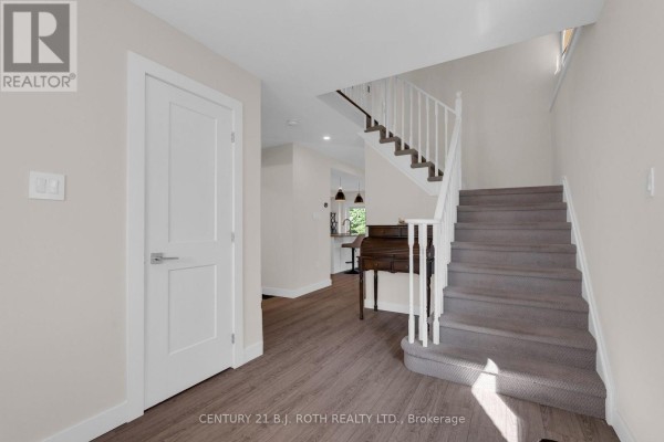 Primary Bedroom - 168 Cunningham Drive, Barrie, ON L4N5R3 Photo 5