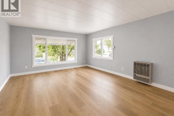 4pc Bathroom - 168 Huntwell Road Ne, Calgary, AB T2K5S9 Photo 4