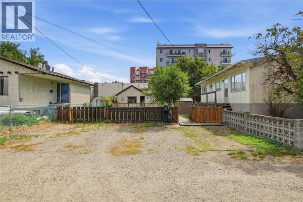168 Yew Street, Kamloops, BC, photo 3