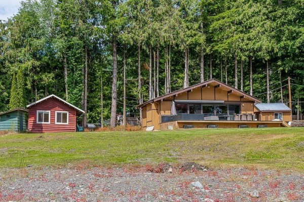Kitchen - 1680 Columbia Valley Road, Columbia Valley, Lindell Beach, BC V2R4X2 Photo 2