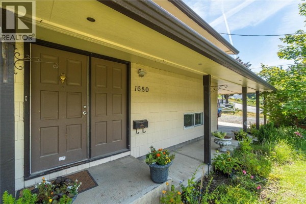 Workshop - 1680 Mt. Dufferin Drive, Kamloops, BC V2E1A2 Photo 2