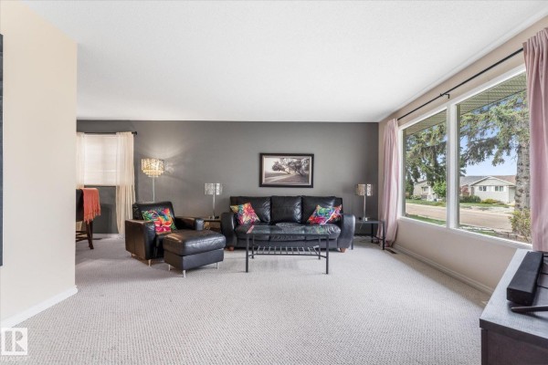 16807 98 Avenue Nw Nw, Edmonton, AB, photo 3