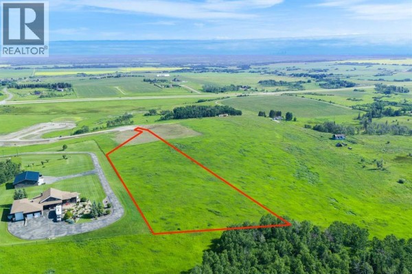 #200, 168089 Lunar Springs Crescent W, Rural Foothills County, AB, photo 2