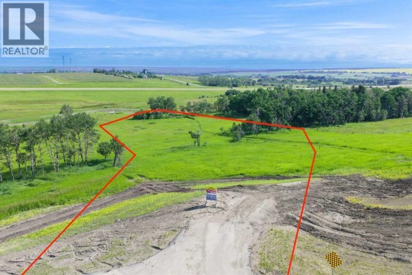 168090 Lunar Springs Crescent W, Rural Foothills County, AB, photo 2