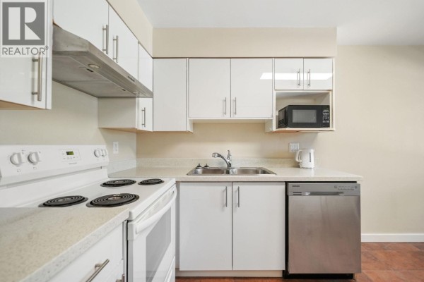 1681-1683 Suffolk Avenue, Port Coquitlam, BC V3B1H1 Photo 5