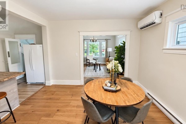 3pc Ensuite bath - 1684 Walnut Street, Halifax, NS B3H3S4 Photo 5