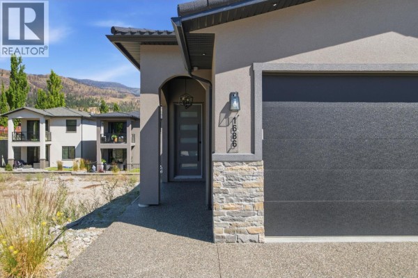1686 Harbour View Crescent, West Kelowna, BC, photo 3