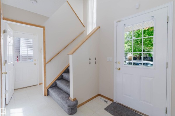 1686 Tompkins Wd Nw, Edmonton, AB, photo 3