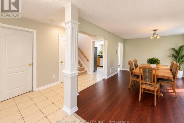 Kitchen - 1689 Whitestone Drive, Oshawa, ON L1K2X2 Photo 4
