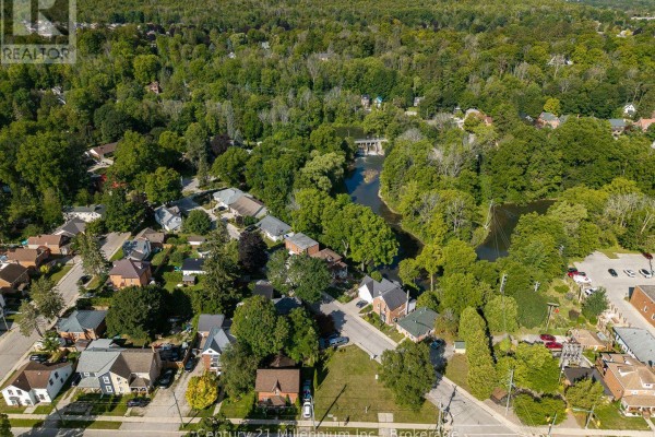 169 5th A Street E, Owen Sound, ON N4K1E7 Photo 2