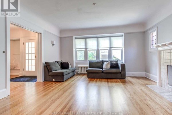 Bedroom 2 - 169 Balmoral Avenue, Toronto, ON M4V1J8 Photo 5