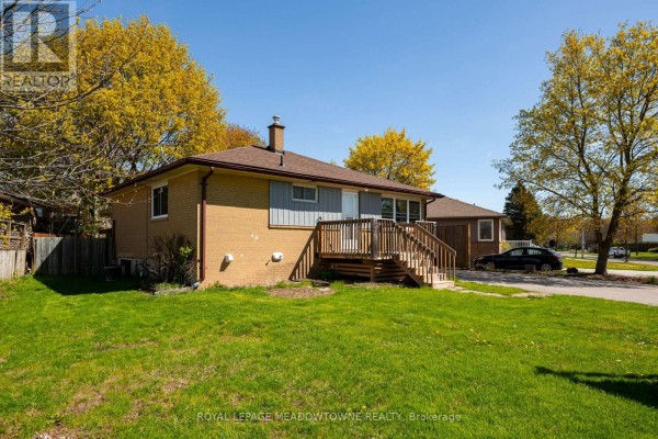 Primary Bedroom - 169 Longfield Road, Halton Hills, ON L7J2K7 Photo 4