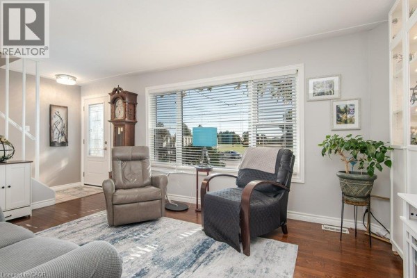 Mud room - 169 Schweitzer Street, Kitchener, ON N2K1C3 Photo 4