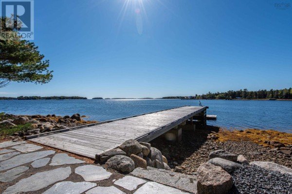 Den - 169 Swallow Point Road, Chester Basin, NS B0K1K0 Photo 5