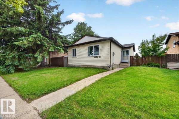 Family room - 16904 91 St Nw, Edmonton, AB T5Z1W6 Photo 4