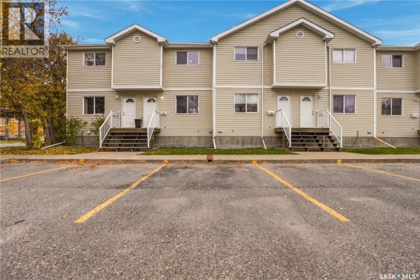 Kitchen - 1692 Alexandra Street, Regina, SK S4T4P1 Photo 3